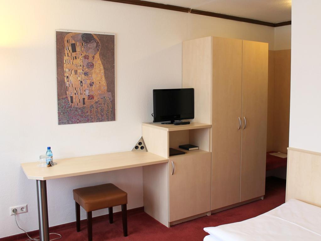 Hotel Am Bad Esslingen am Neckar Exterior foto